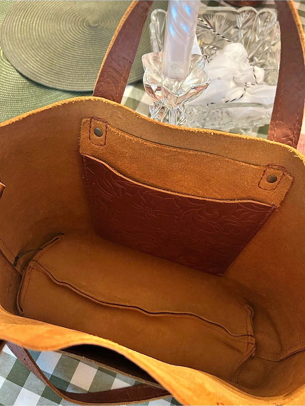 Portland Leather Medium Crossbody tote Meadow - Picture 3 of 8